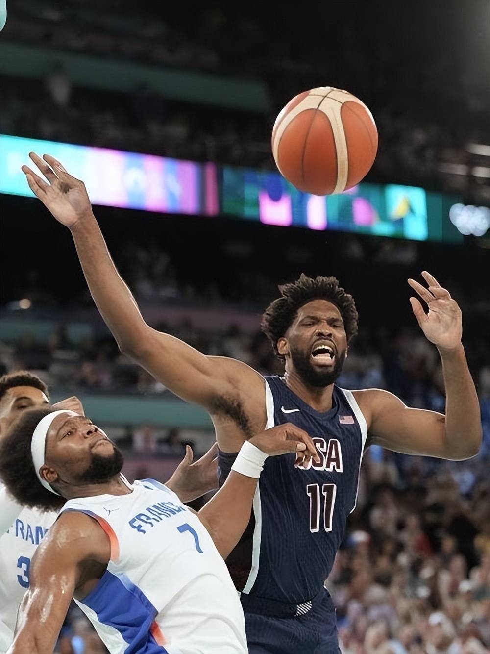 包含开拓者主场惨败独行侠，遭遇两连败的词条