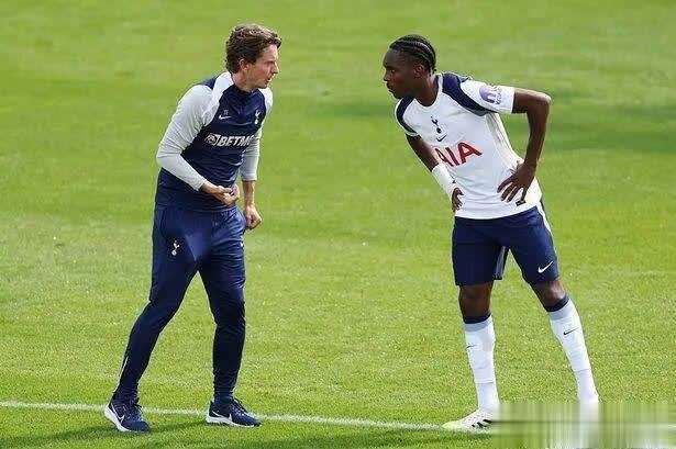 关于英格兰血洗马德里竞技，博格巴统治全场的信息