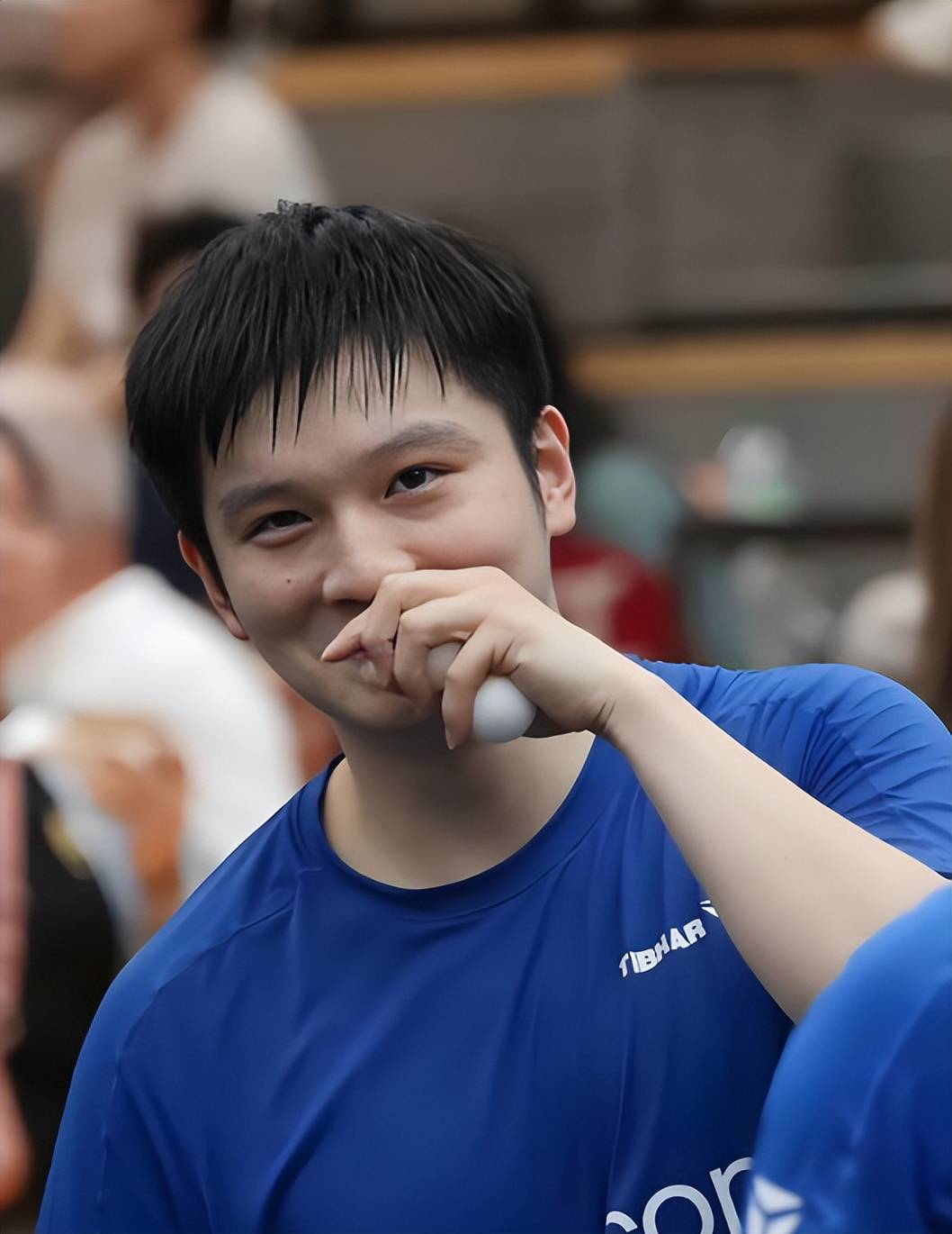 关于瑞典乒乓球队爆冷英国乒乓球队，樊振东送出助攻的信息