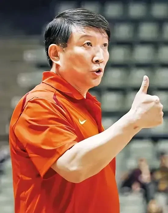 波兰队险胜奥地利队,奥恰洛夫刷新纪录 波兰队险胜奥地利队,奥恰洛夫刷新纪录