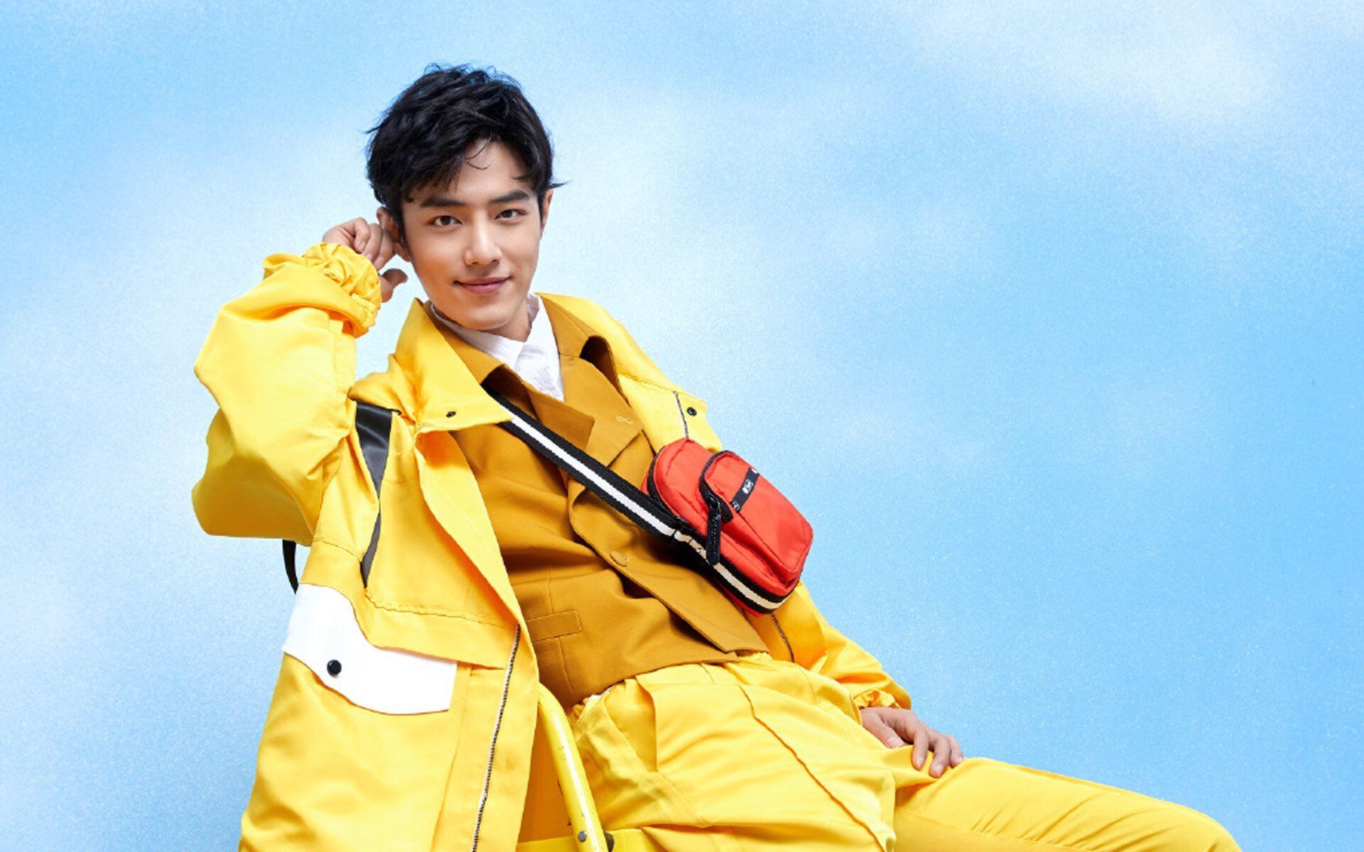 风暴眼中的两场战役,三笘薰的亚洲之光与波兰人的钢铁洪流